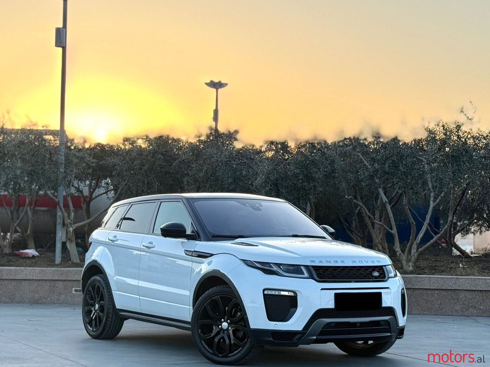 2017' Land Rover Range Rover Evoque photo #1