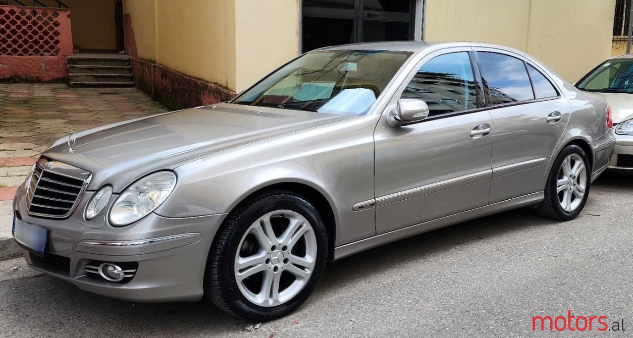 2007' Mercedes-Benz E 280 photo #1