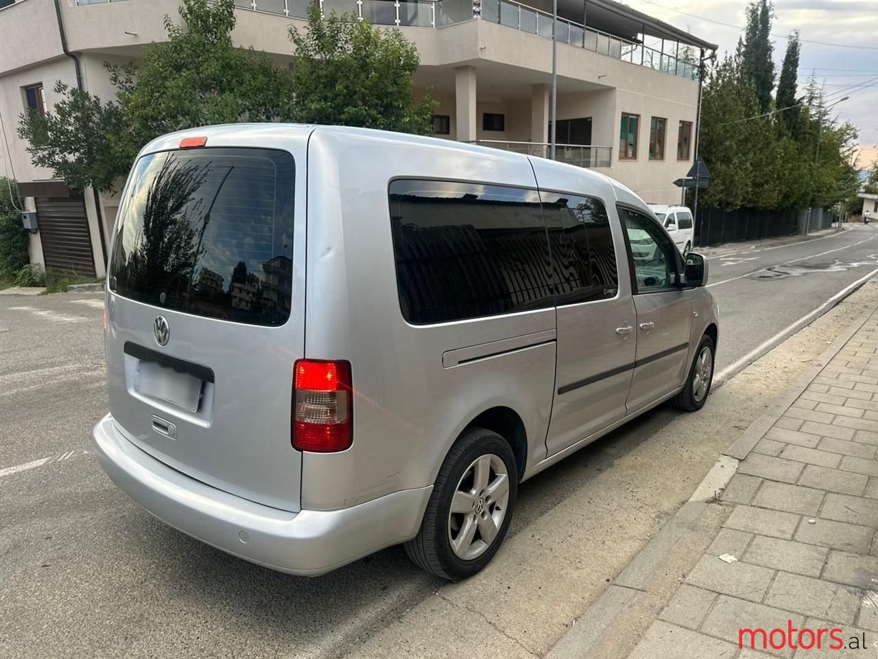 2009' Volkswagen Caddy photo #4