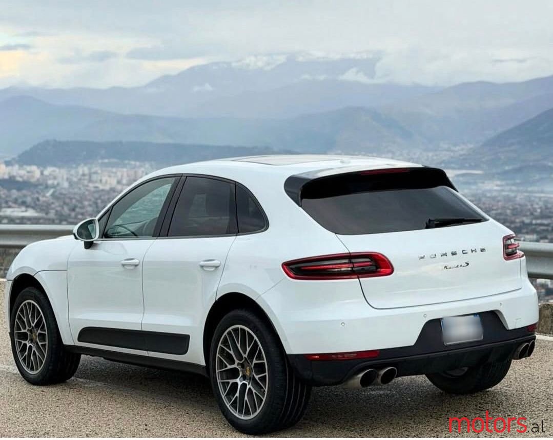 2016' Porsche Macan photo #4
