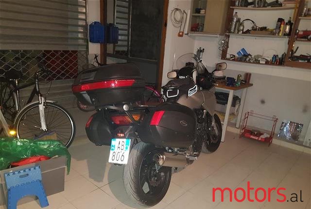 2004' Honda CB600 photo #2