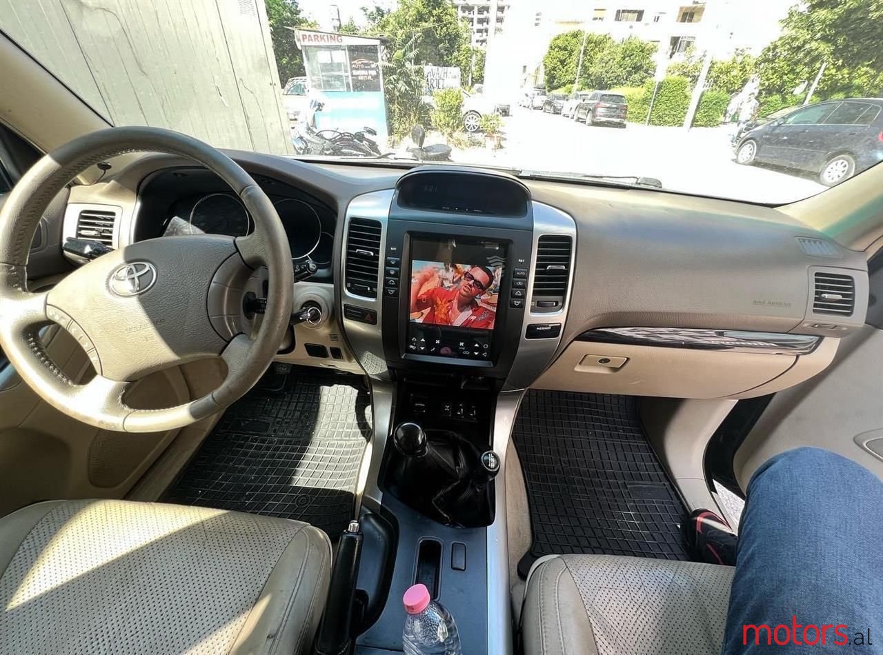 2007' Toyota Land Crusier photo #2