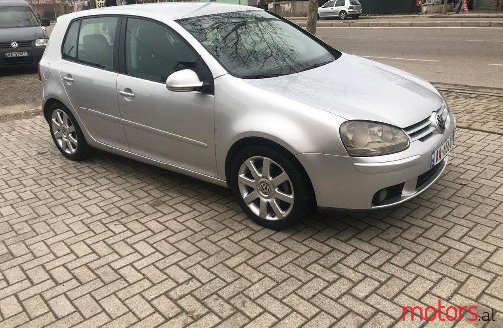 2005' Volkswagen Golf photo #2