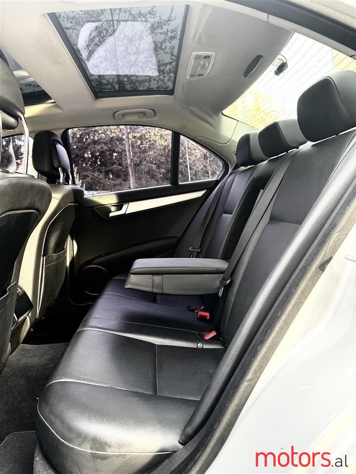 2013' Mercedes-Benz C 220 photo #5