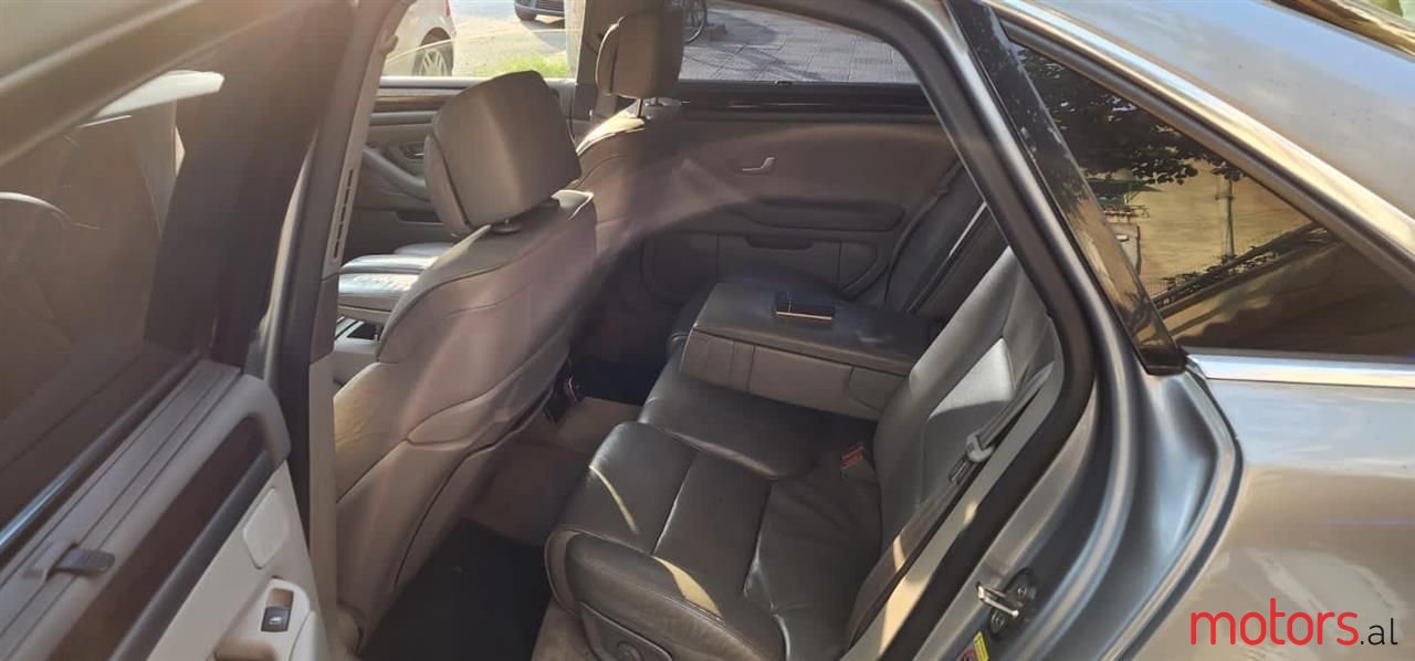 2006' Audi A8 photo #2
