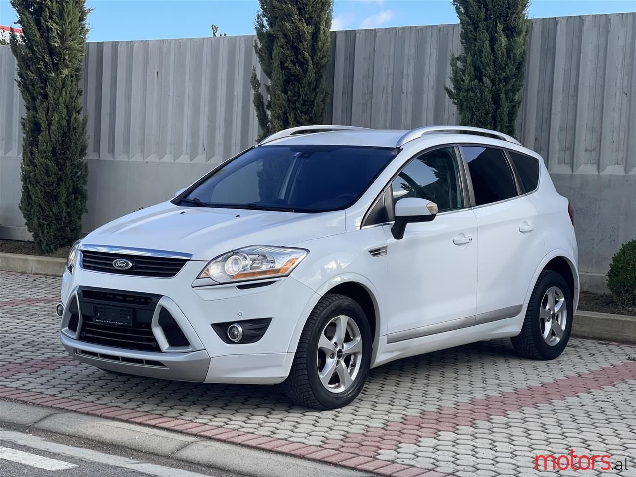 2011' Ford Kuga photo #1