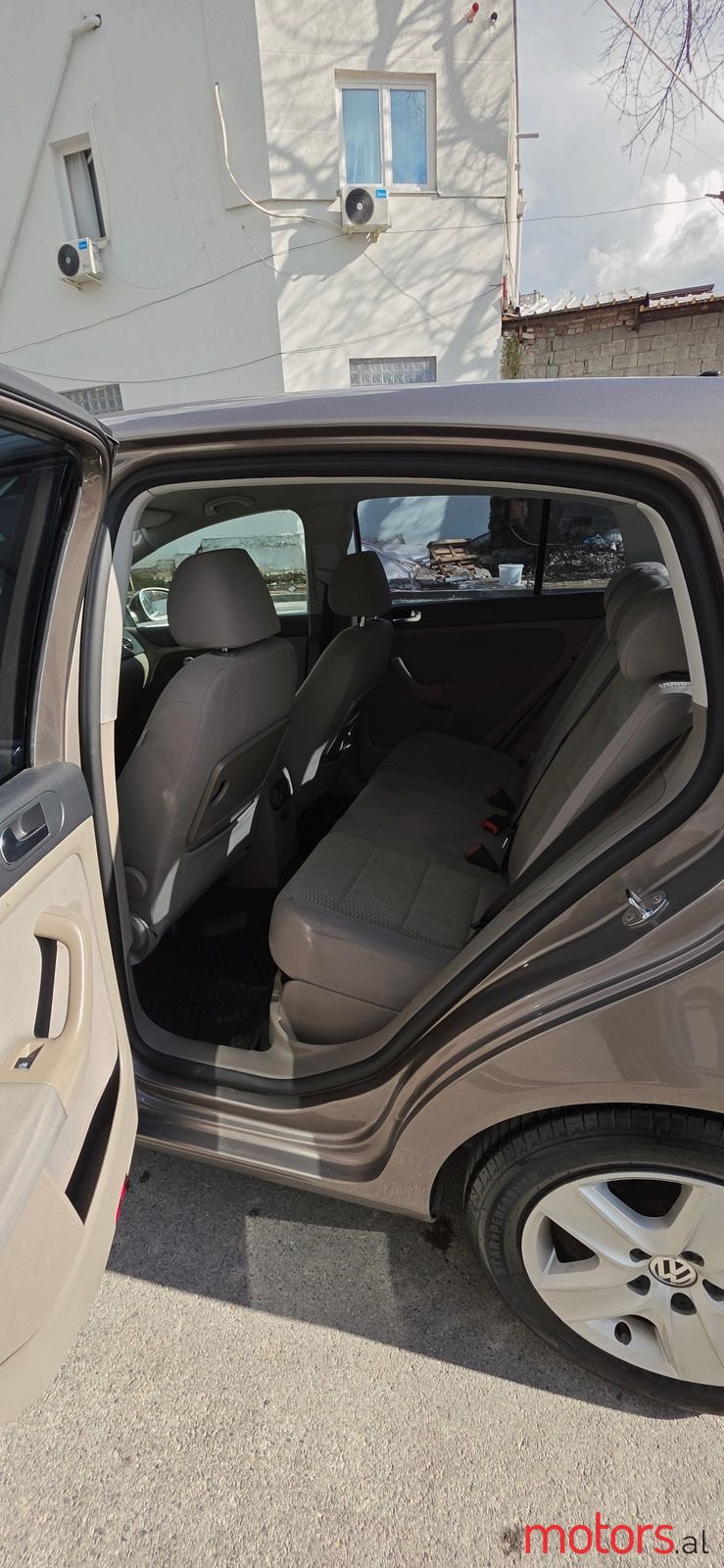 2010' Volkswagen Golf Plus photo #2