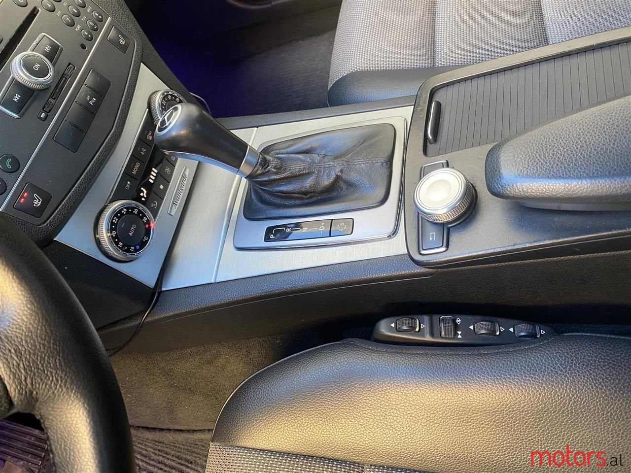 2010' Mercedes-Benz C 220 photo #5