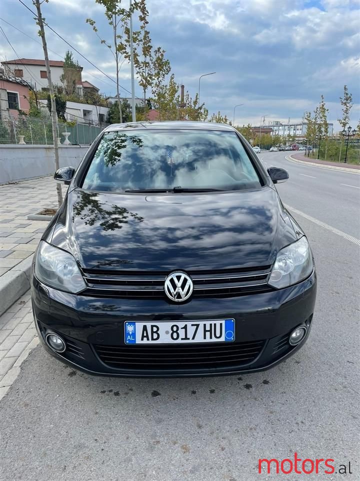 2009' Volkswagen Golf Plus photo #1