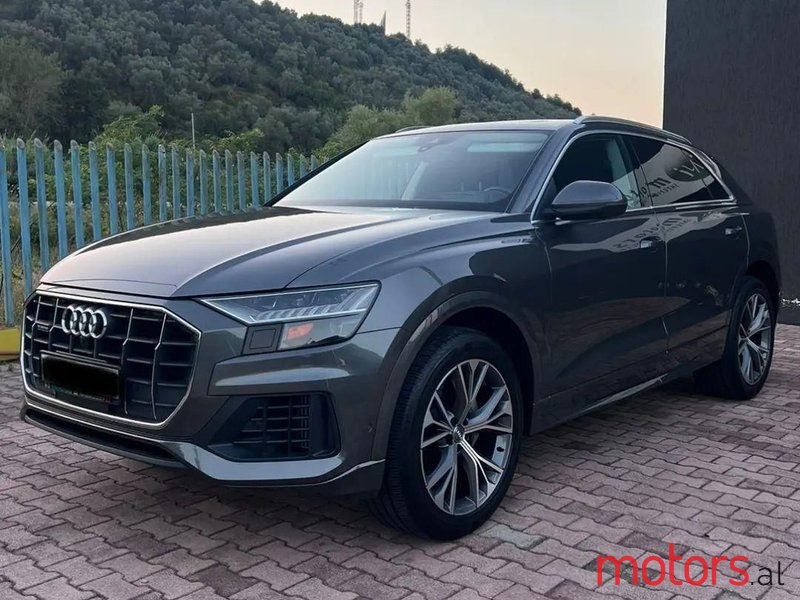 2020' Audi Q8 photo #4