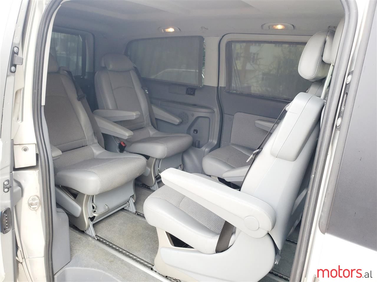 2007' Mercedes-Benz Viano photo #3