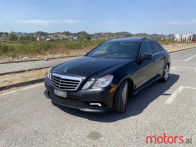 2011' Mercedes-Benz E 350 photo #3