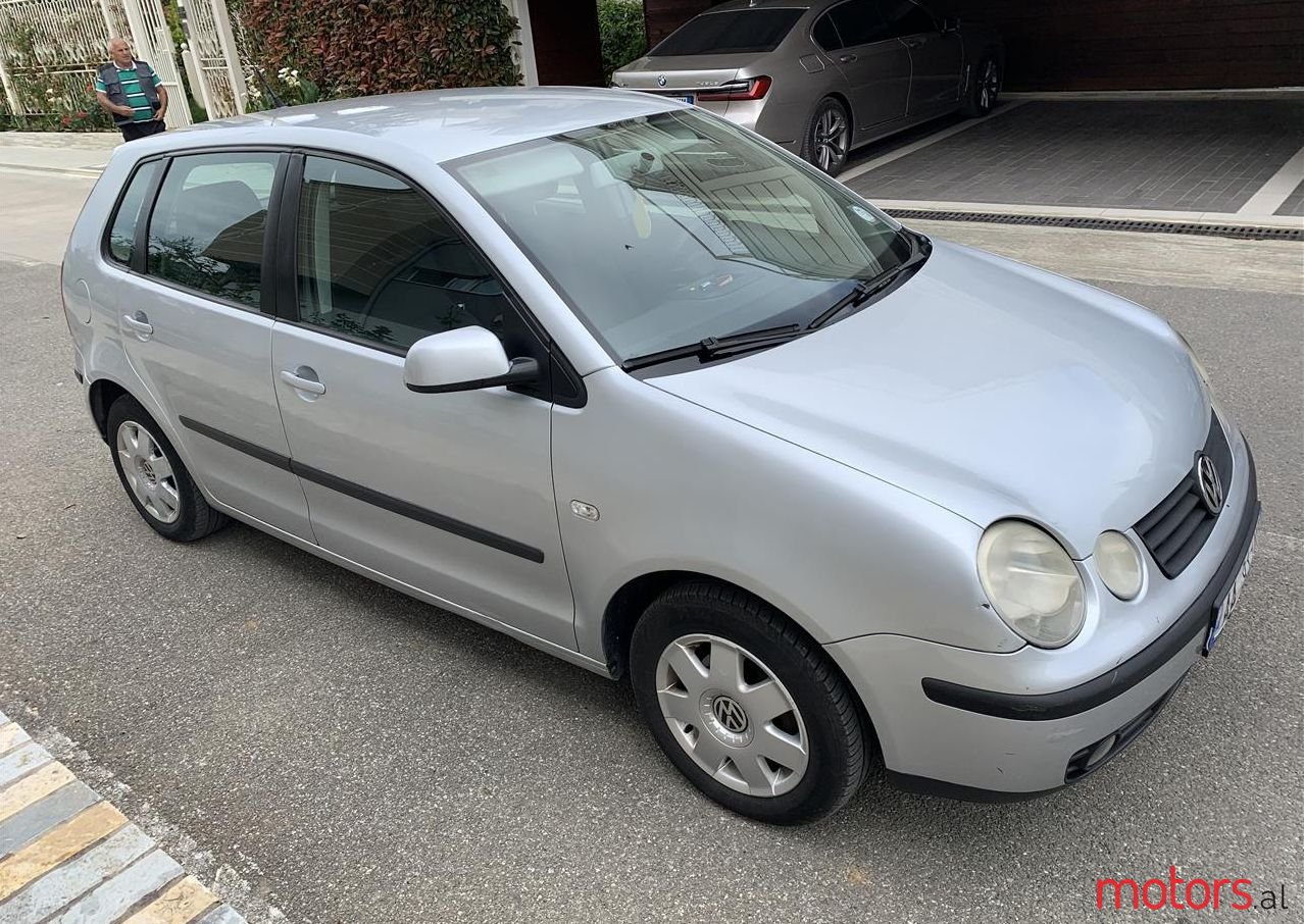 2002' Volkswagen Polo photo #1