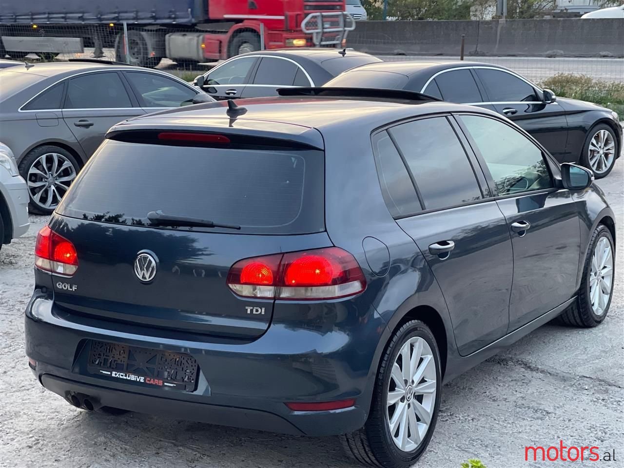 2012' Volkswagen Golf photo #6