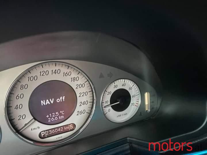 2008' Mercedes-Benz E 280 photo #5