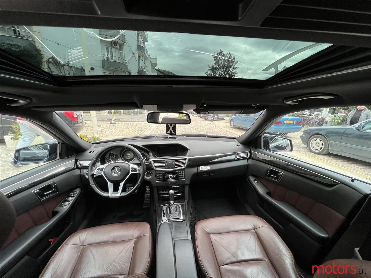 2010' Mercedes-Benz E 250 photo #4