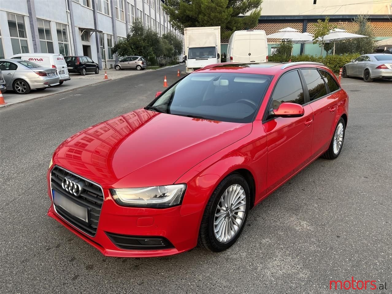 2014' Audi A4 photo #2