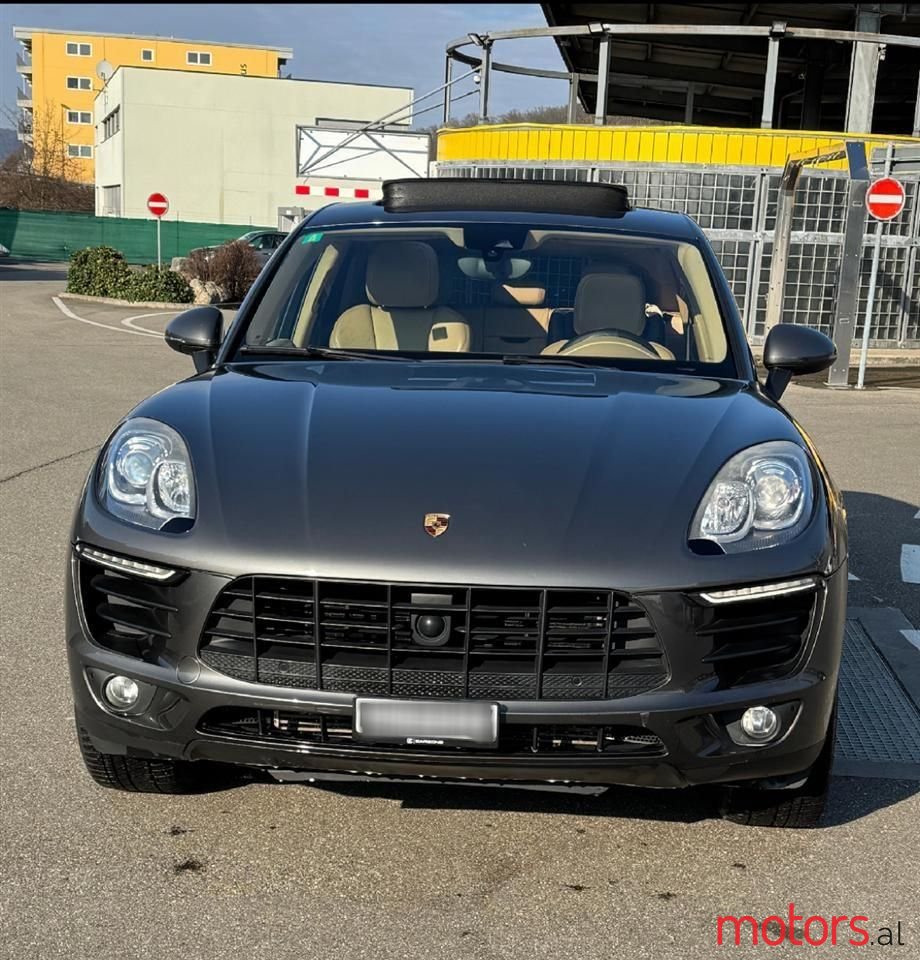 2015' Porsche Macan photo #2