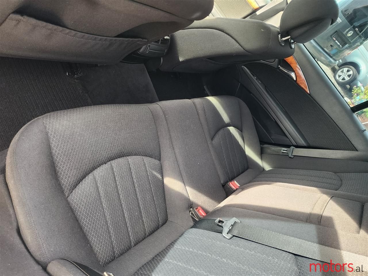 2007' Mercedes-Benz E 200 photo #4