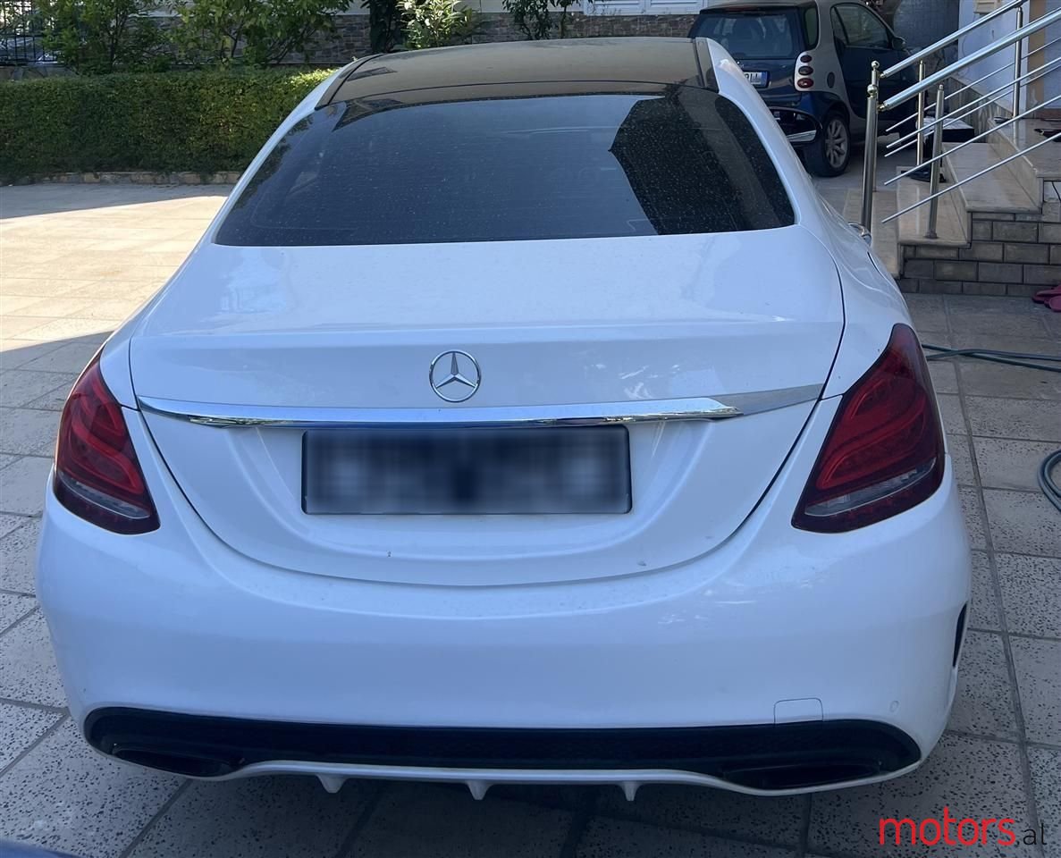 2015' Mercedes-Benz C 300 photo #3