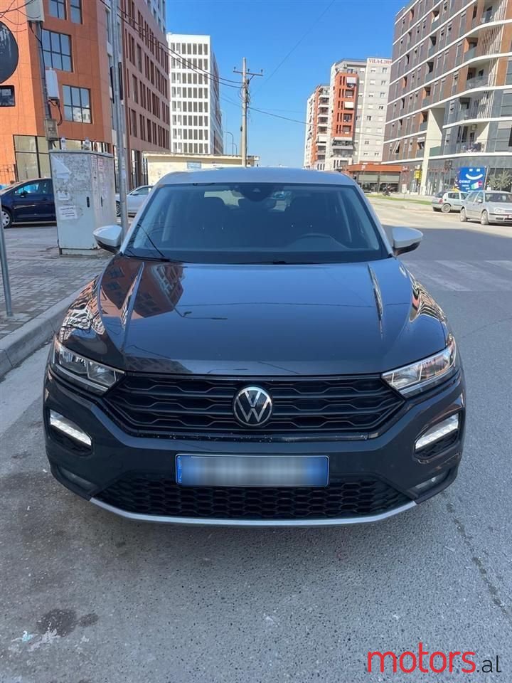 2020' Volkswagen T-Roc photo #2