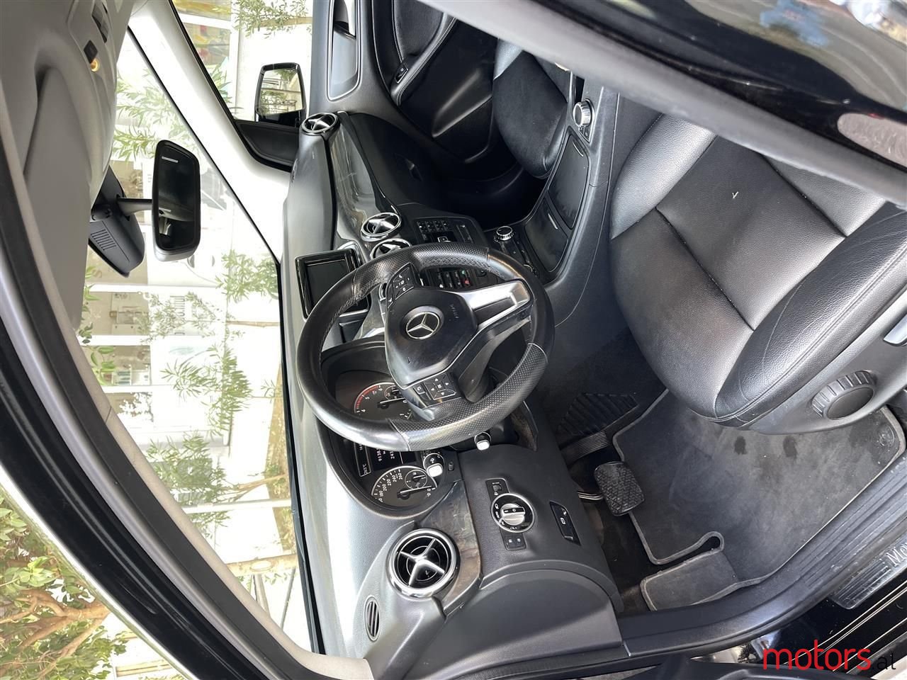 2013' Mercedes-Benz B 180 photo #6