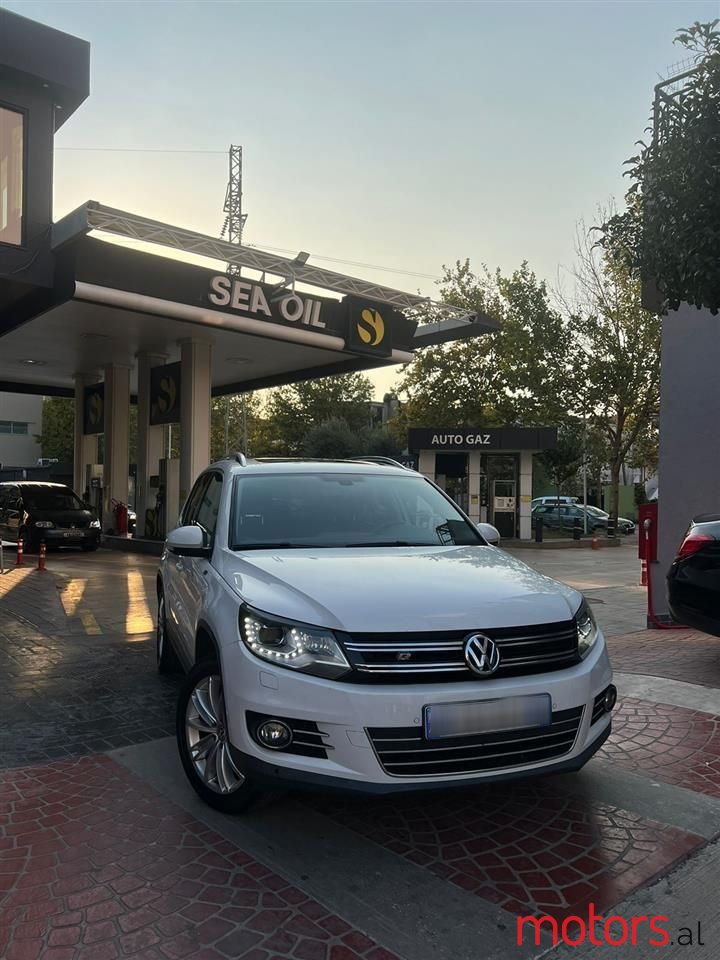 2014' Volkswagen Tiguan photo #1