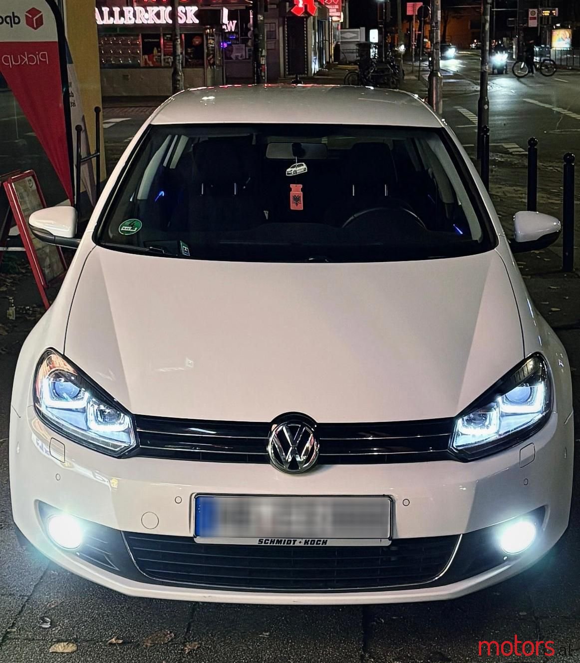 2010' Volkswagen Golf photo #1