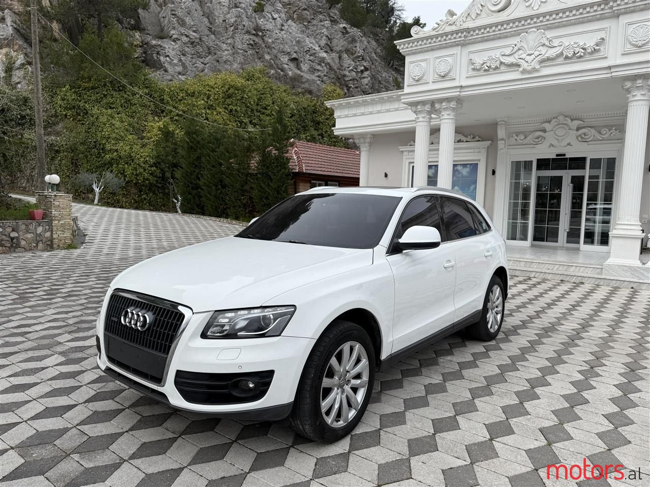 2010' Audi Q5 photo #1