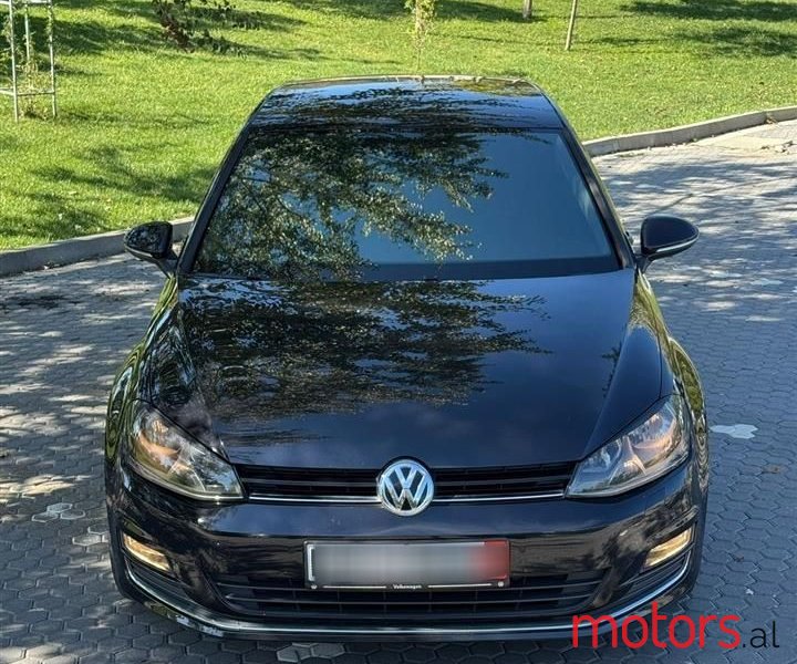 2014' Volkswagen Golf photo #2