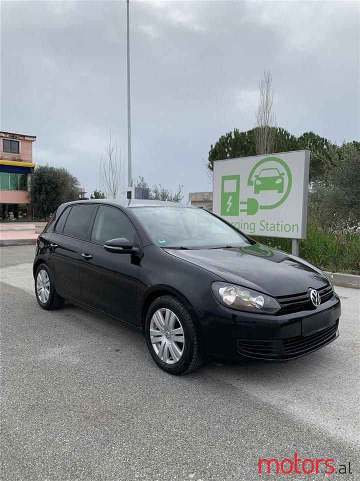2009' Volkswagen Golf photo #6