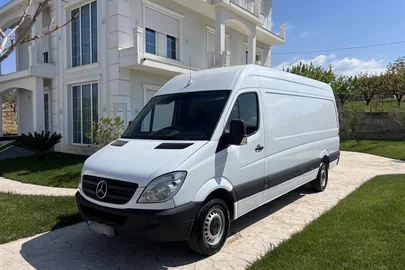 2009' Mercedes-Benz 220