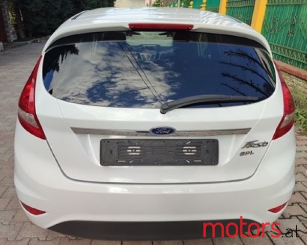 2010' Ford Fiesta photo #4