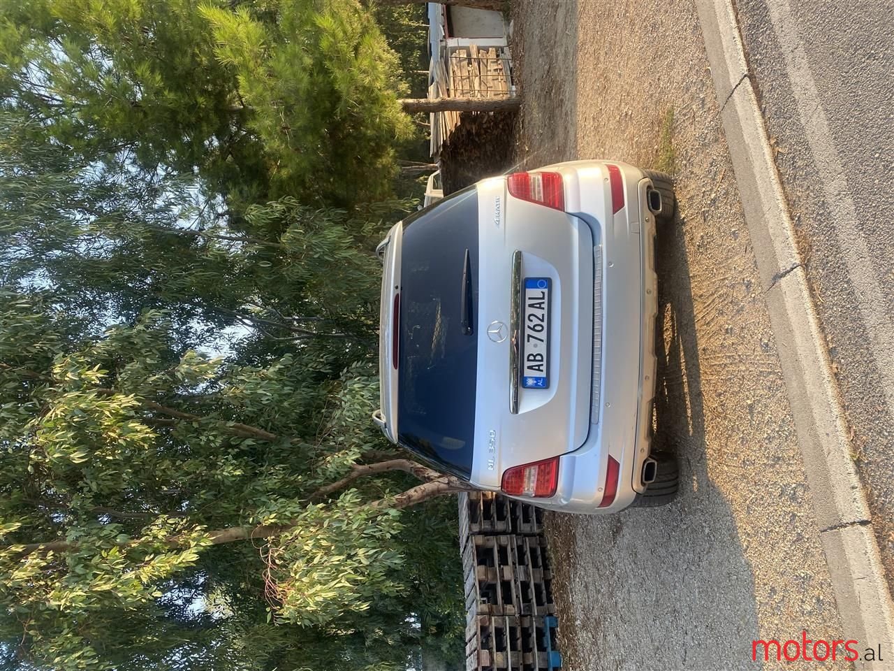 2010' Mercedes-Benz 350 photo #3