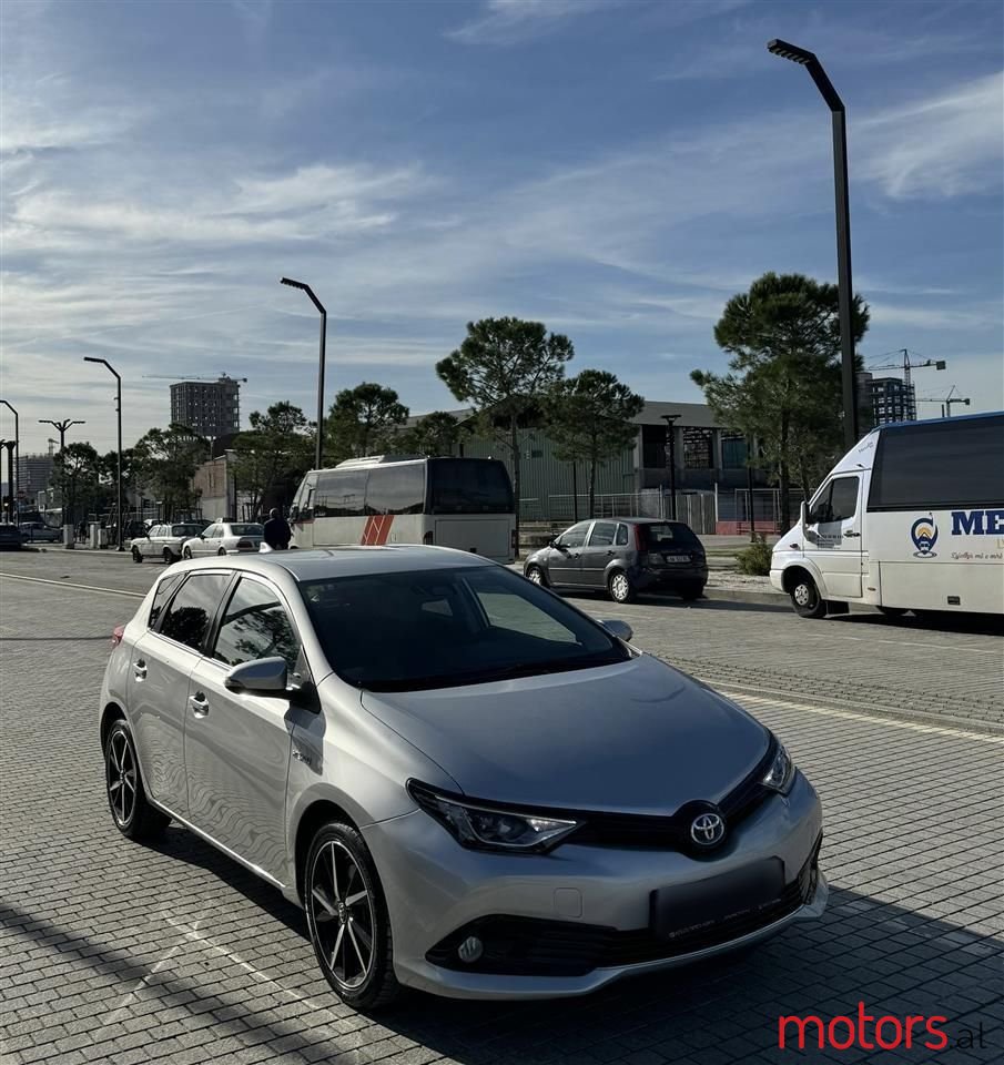 2018' Toyota Auris photo #1