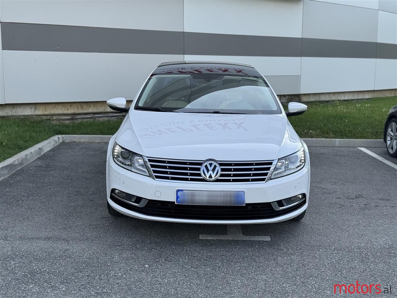 2013' Volkswagen Passat photo #5
