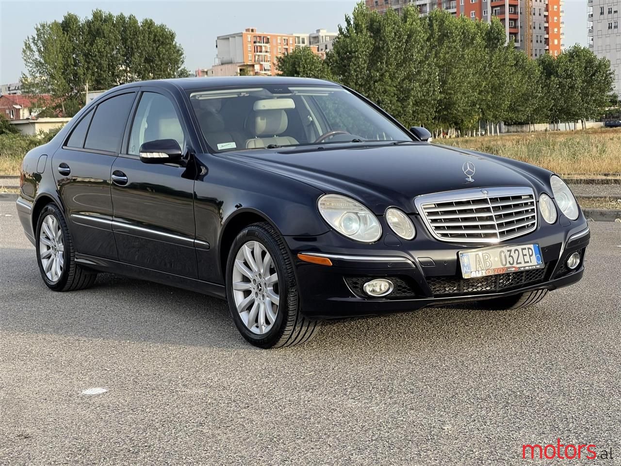 2008' Mercedes-Benz E 300 photo #2