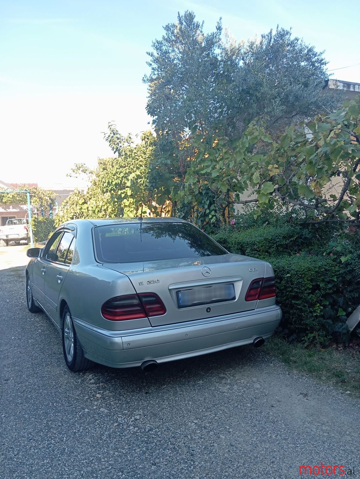 2001' Mercedes-Benz 220 photo #1