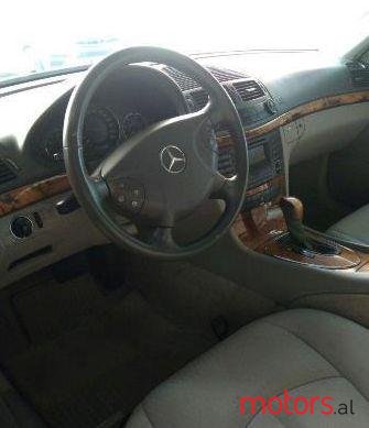 2003' Mercedes-Benz E 270 photo #1