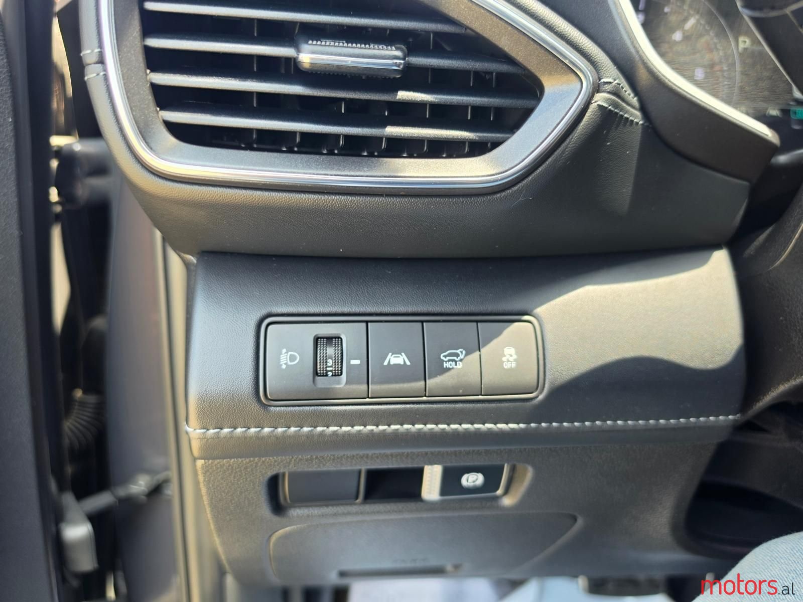 2021' Hyundai Santa Fe photo #5