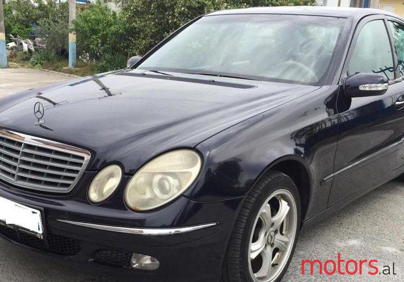 2003' Mercedes-Benz E 270 photo #2