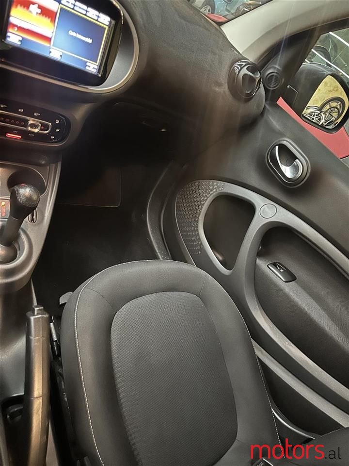 2017' Smart Fortwo photo #4