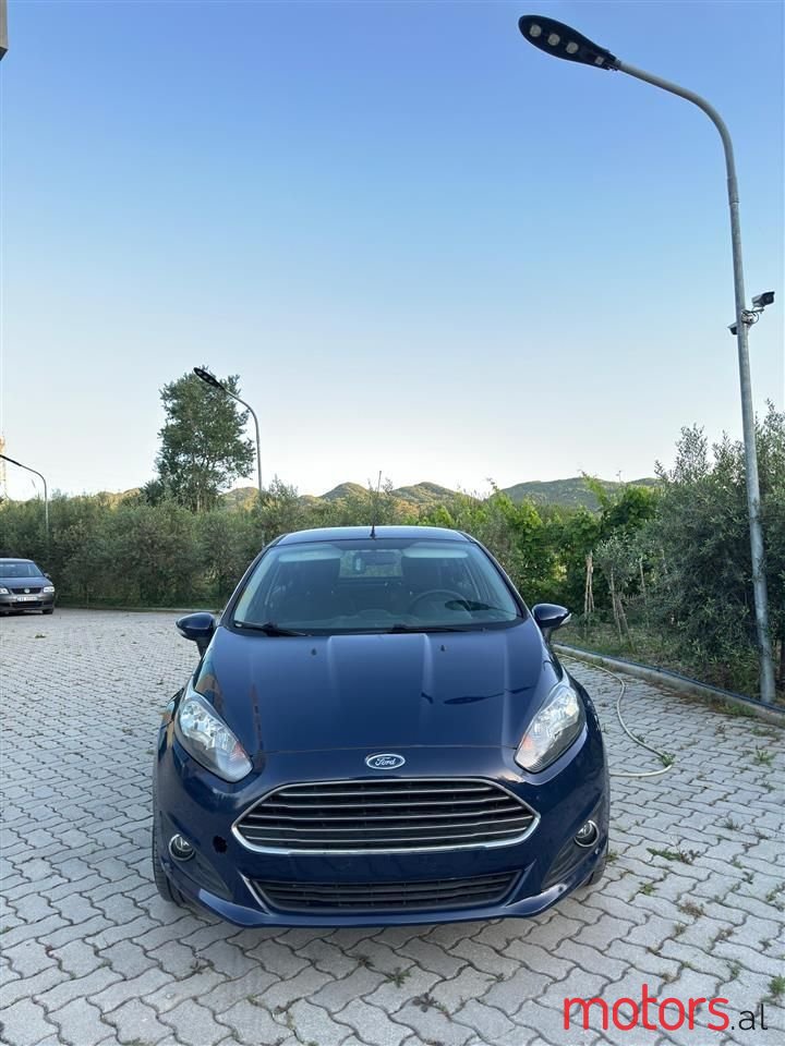2014' Ford Fiesta photo #2