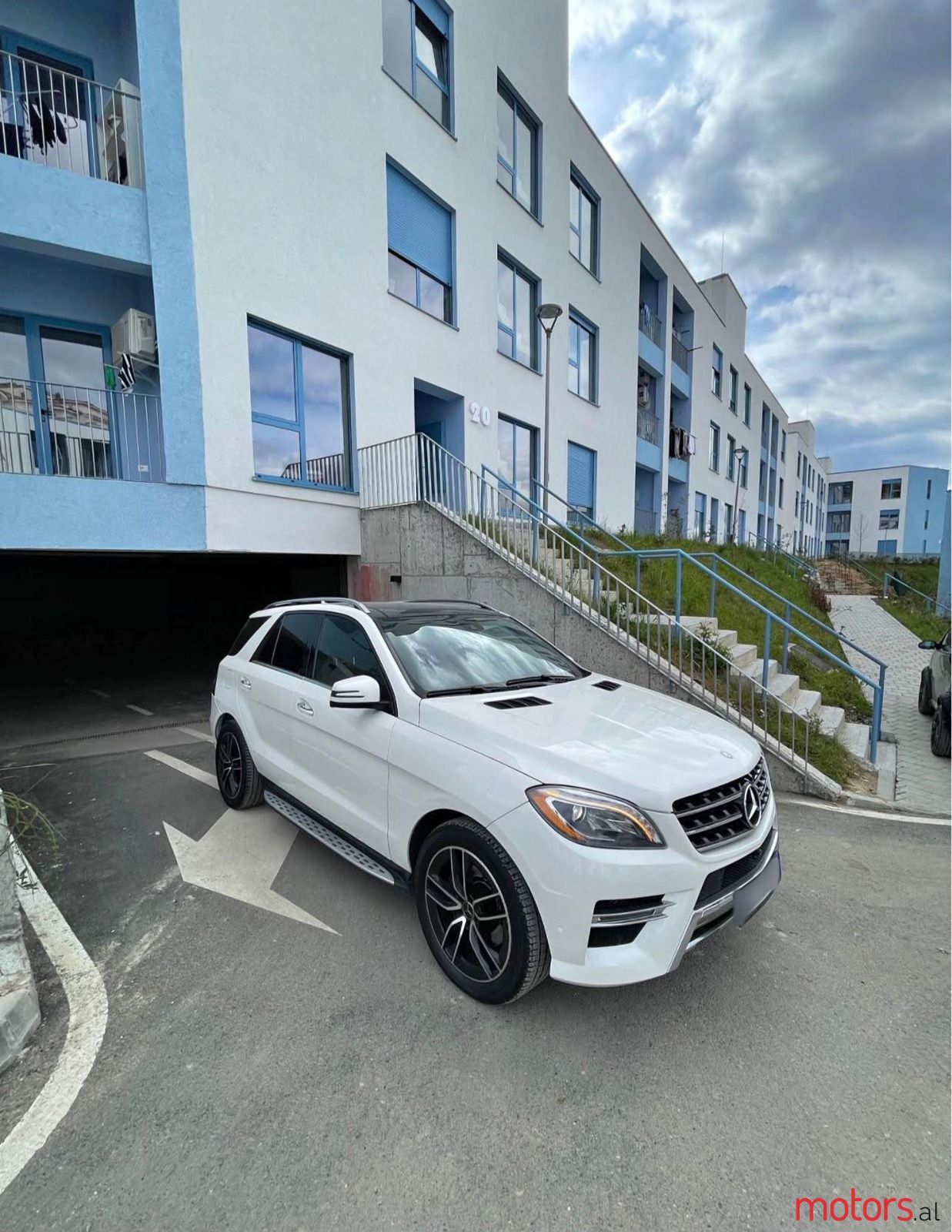 2014' Mercedes-Benz ML 350 photo #2