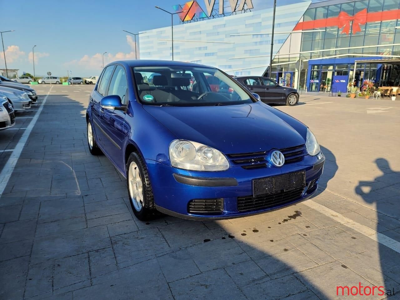 2005' Volkswagen Golf photo #1