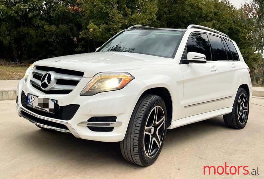 2014' Mercedes-Benz GLK 250 photo #1