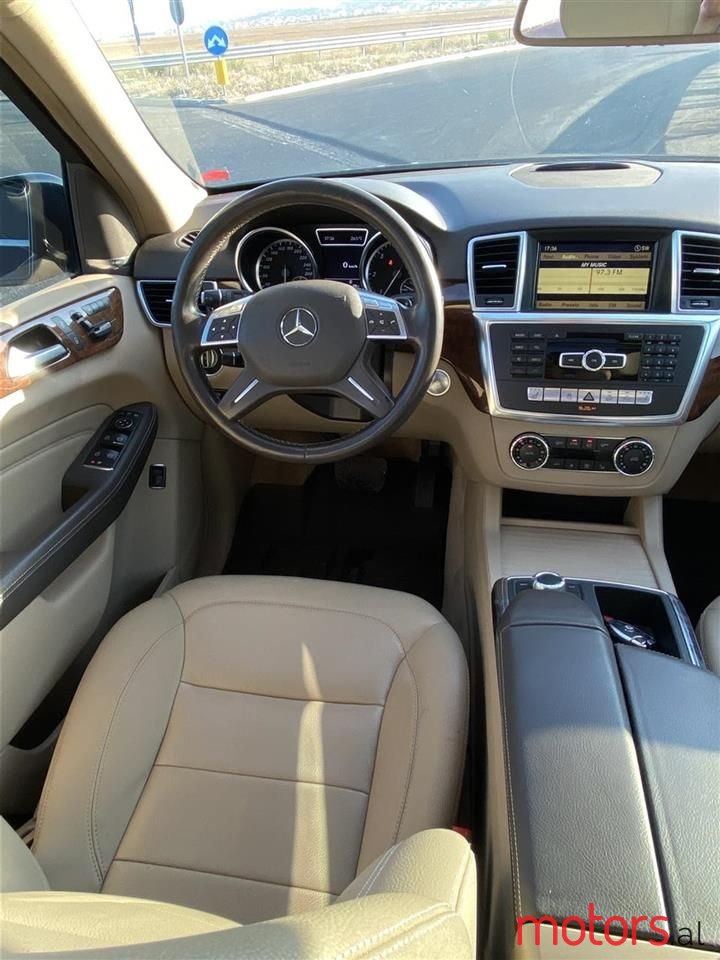 2012' Mercedes-Benz ML 350 photo #2