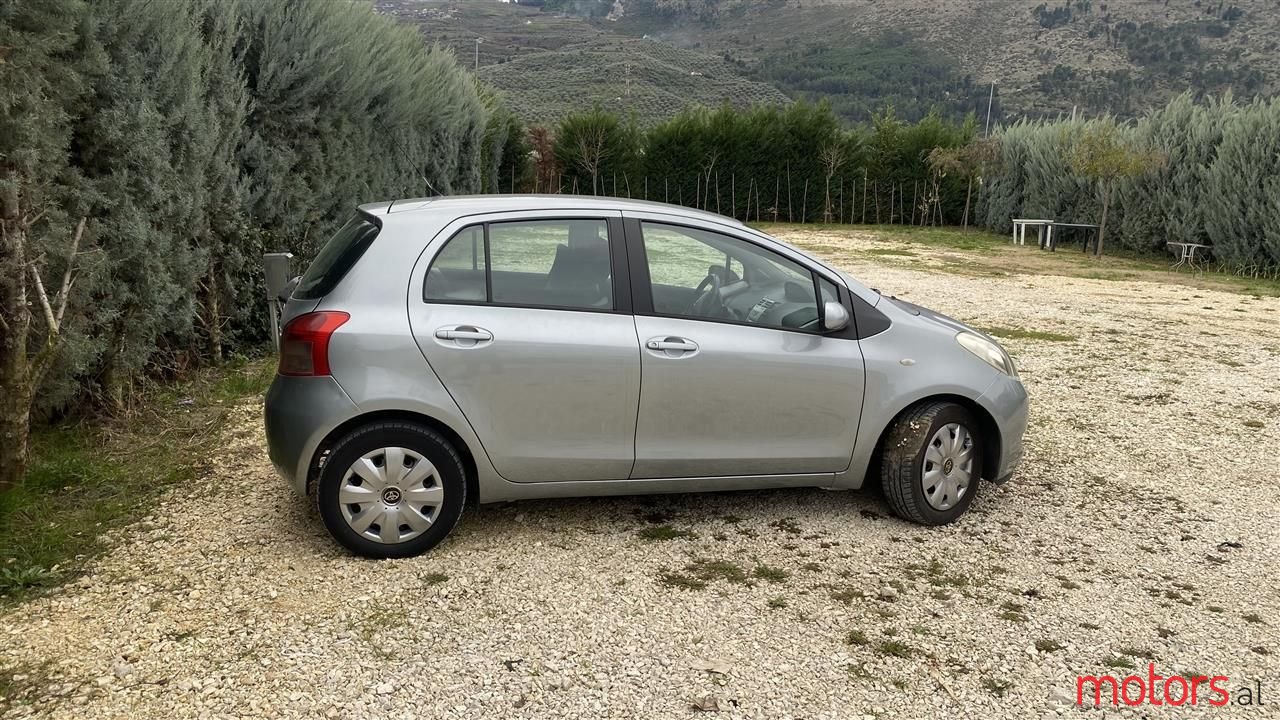 2006' Toyota Yaris photo #1