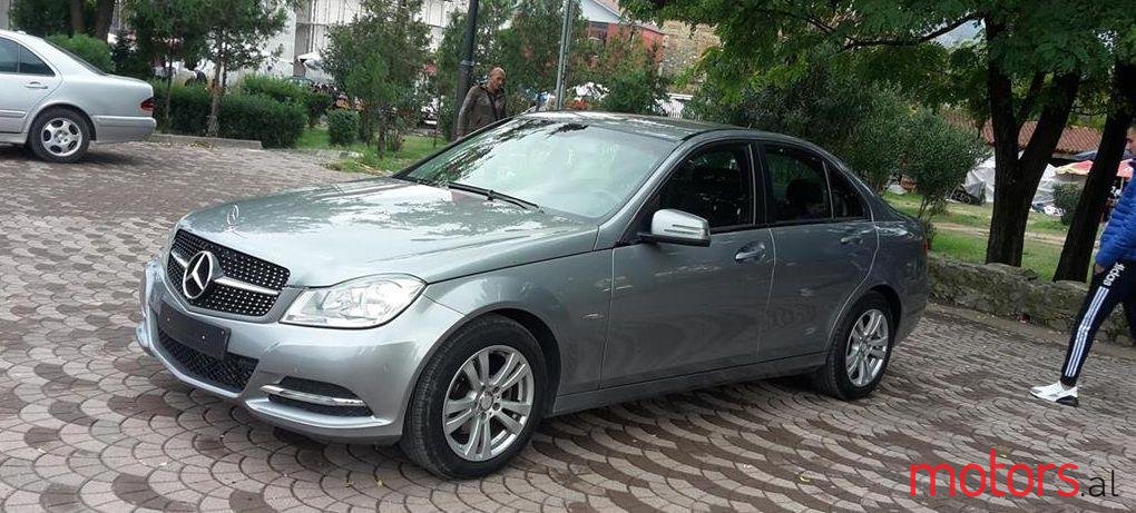 2012' Mercedes-Benz C 220 photo #1
