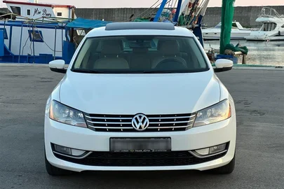 2013' Volkswagen Passat